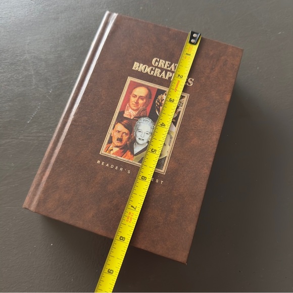 Reader's Digest Great Biographies V. 14 P. T. Barnum Adolf Hitler & More Book - Picture 15 of 15